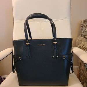 Michael Kors Voyager EW Tote